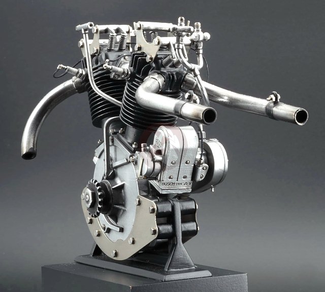 ハーレー ラジコン ヨネザワのオモチャ ハーレーダビットソンFLH80ゴールド 昭和の