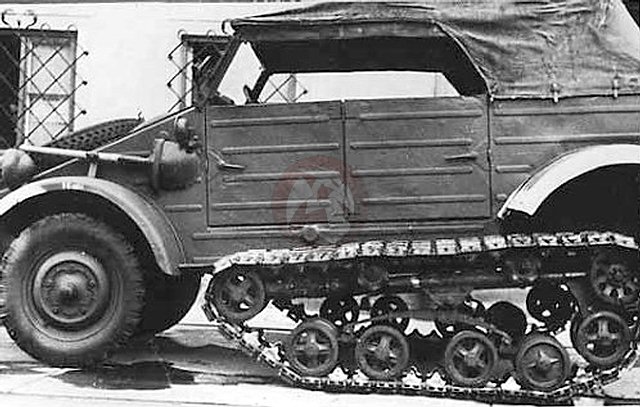 Lead Warrior 1/35 VW Kubelwagen Type 155/4c Half-track