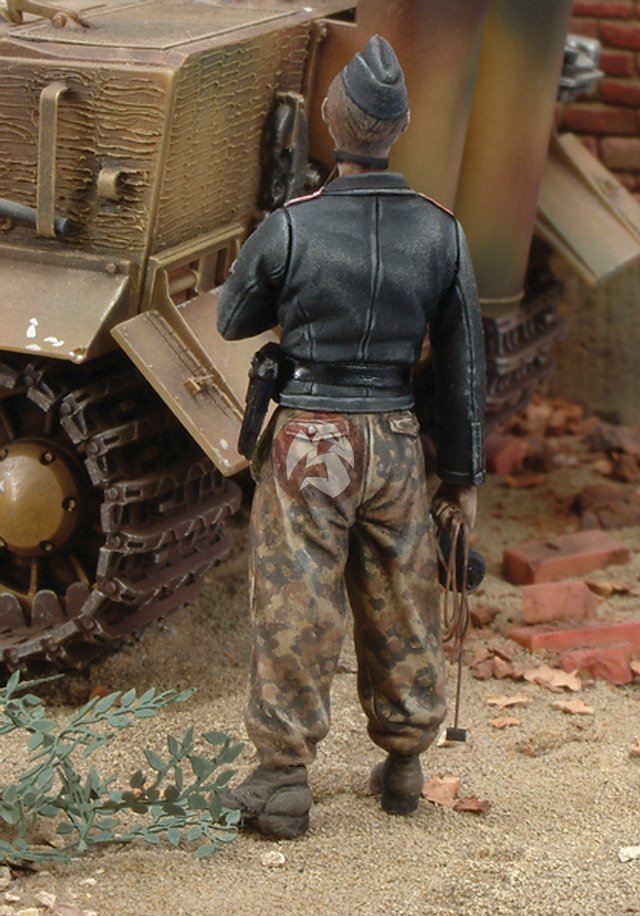 Royal Model 1/35 SS-Scharfuhrer 5th SS Panzer Division