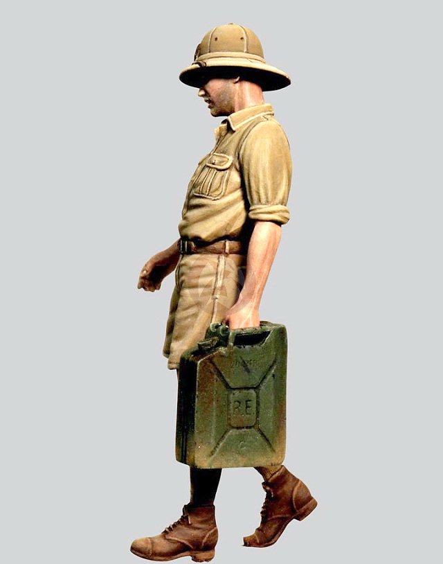 Royal Model 1 35 Italian Soldier Africa Wwii Carrying Jerrycan W