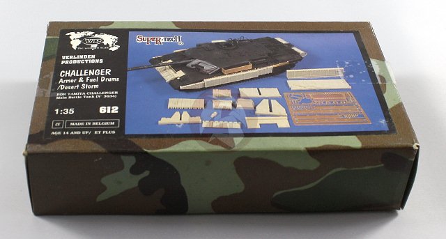 Verlinden 1/35 Challenger 1 Tank Armor and Fuel Drums Desert
